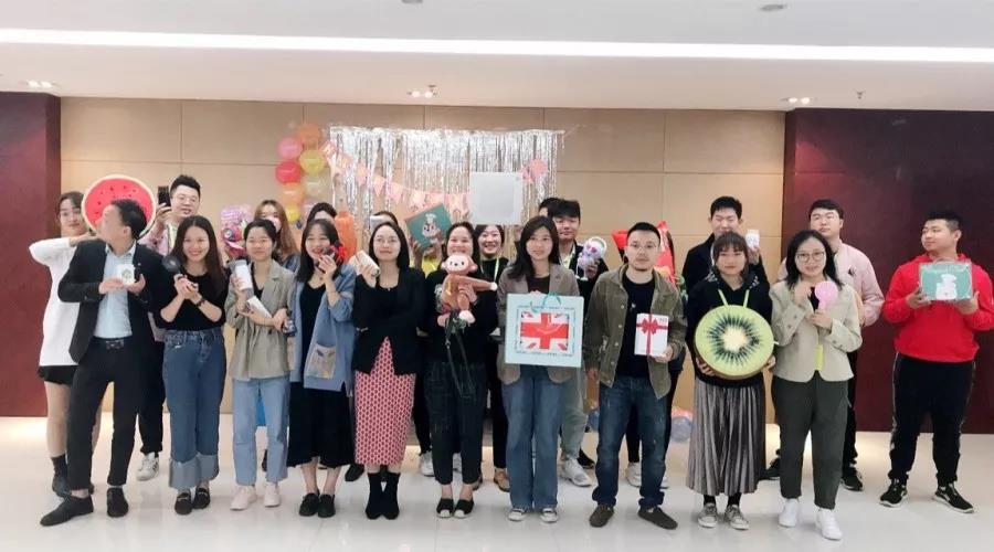 【亿企赢堂】奋斗时光里，爱让我们一起成长！