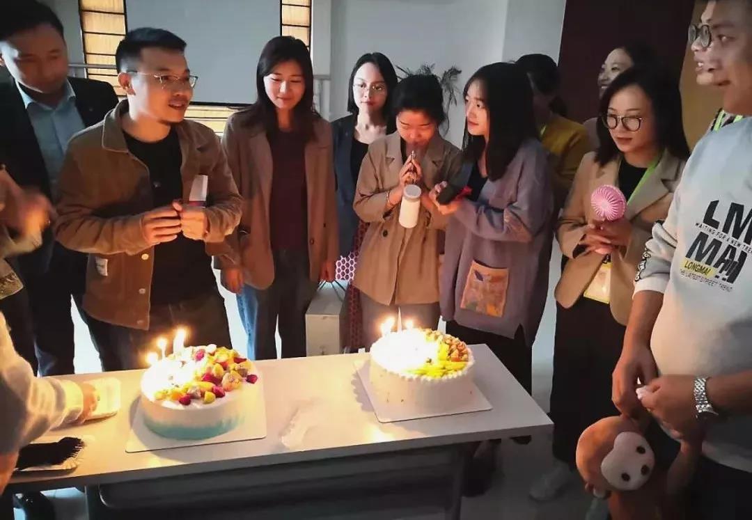 【亿企赢堂】奋斗时光里，爱让我们一起成长！