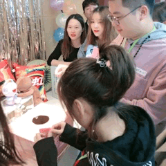 【亿企赢堂】奋斗时光里，爱让我们一起成长！