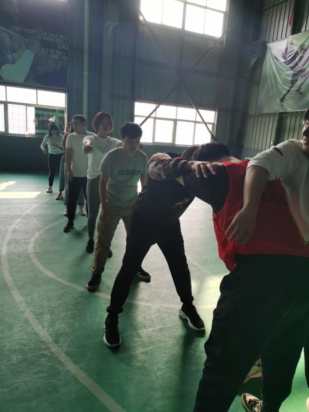 【亿企赢者】趣味运动会 | 有“趣”才够“味”，一起嗨起来！